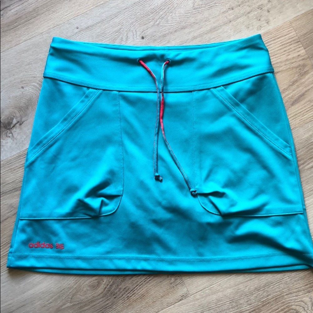 Adidas turquoise stretchy golf skirt